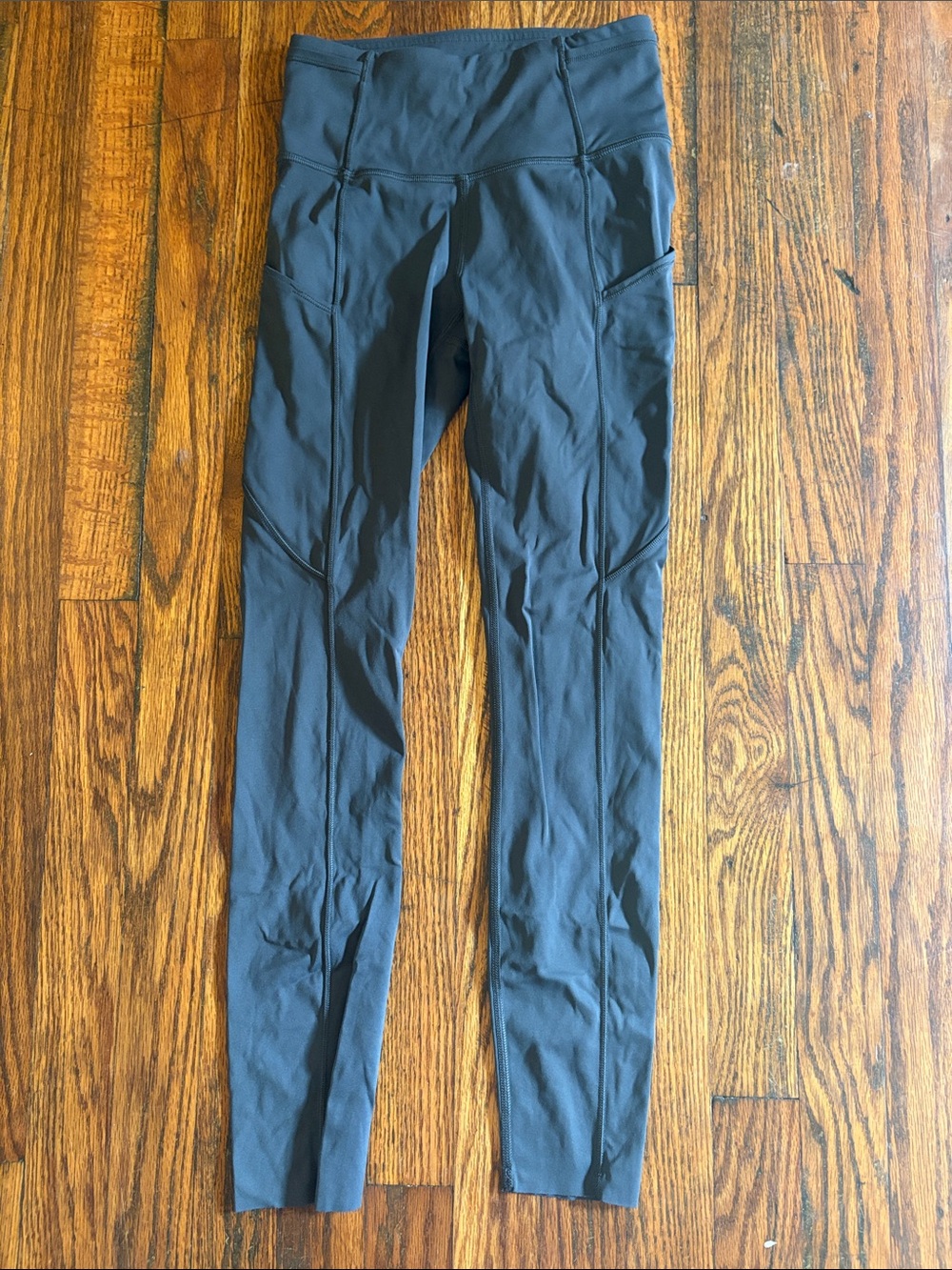 🎉Like New! Lululemon athletica Gray Workout Leggings
